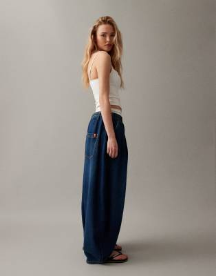 Collusion Xl Balloon Pull On Jeans In Blue