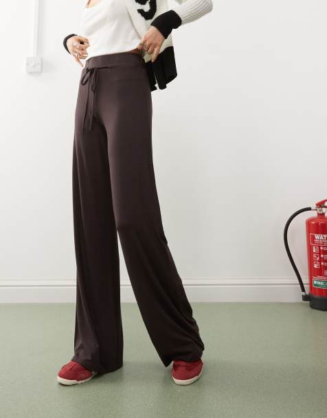 COLLUSION - Yogabroek met lage taille in chocoladebruin - view 1