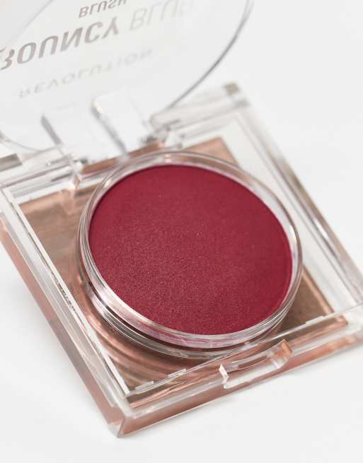 Colorete color baya Bouncy Blur de Revolution: Tono Bouncy Berry, 2 de 4