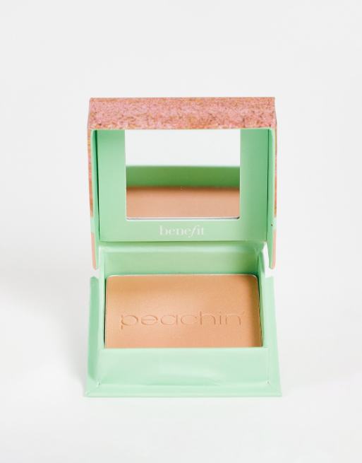 Colorete en polvo Wanderful World de Benefit: Tono Peachin'
