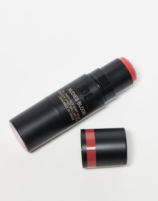 Colorete Nudies Bloom de NUDESTIX: Tono Poppy Girl, 4 de 4