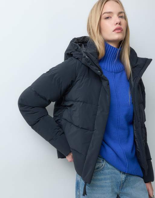 Columbia Amaze Puff hooded jacket in black, 2 of 5