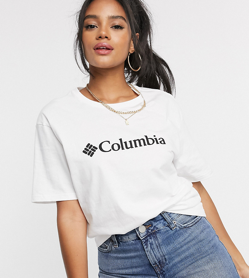 Columbia - Basic cropped T-shirt met logo in wit - Exclusief bij ASOS-Zwart