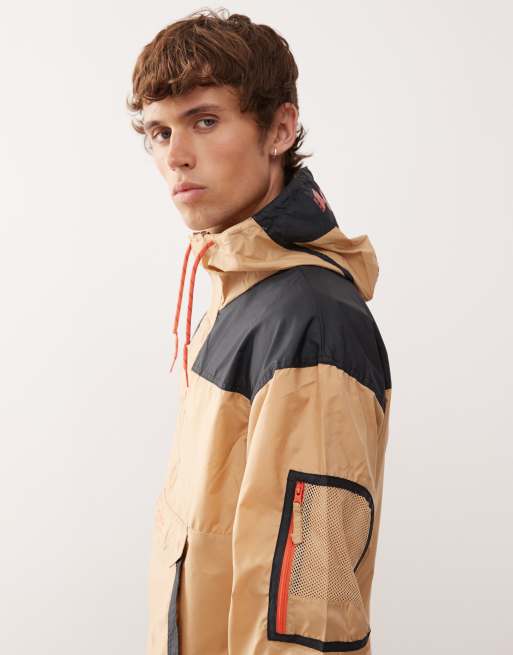 Columbia Challenger II windbreaker in beige