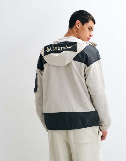 Columbia Challenger II windbreaker in beige, 5 of 5