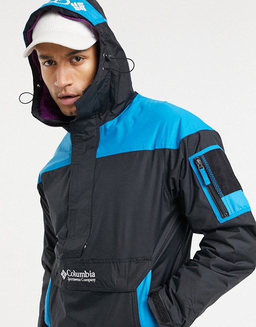 Columbia Challenger Pullover jacket in black/blue
