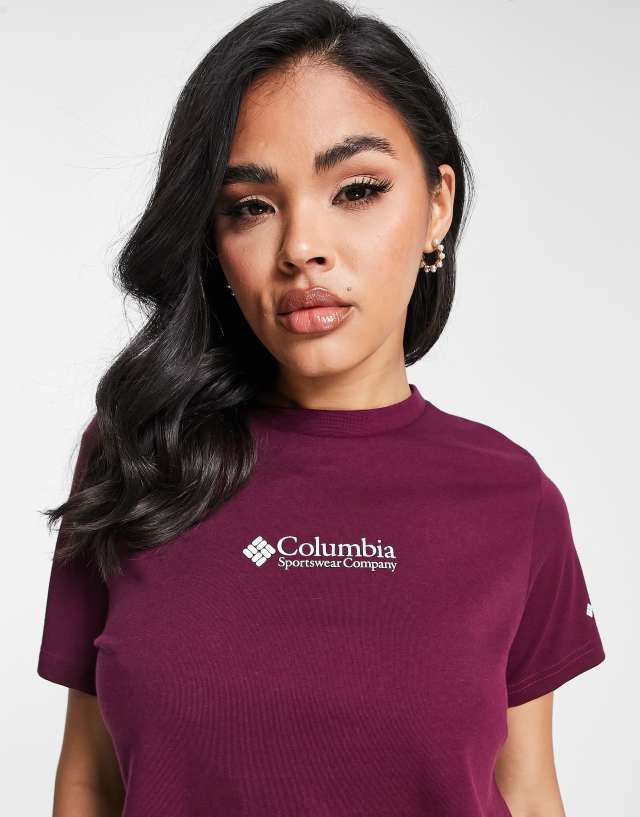 Columbia CSC Basic Logo cropped T-shirt in burgundy