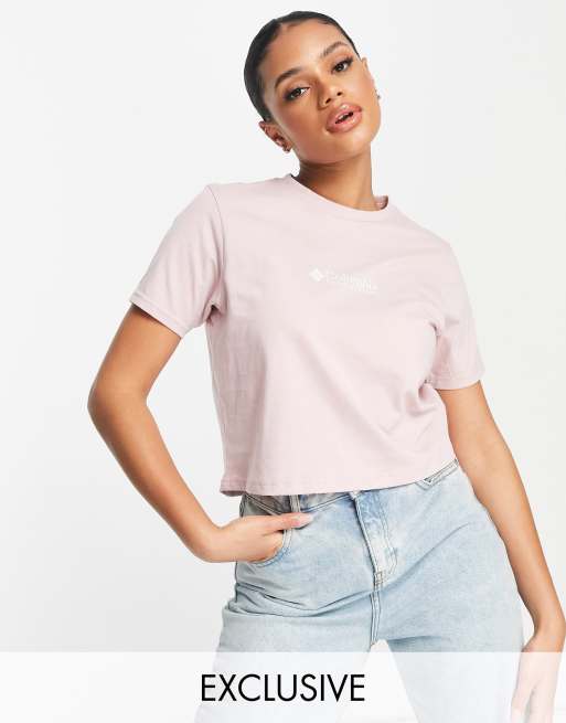 Columbia CSC Basic Logo cropped t-shirt in pink Exclusive at ASOS | ASOS