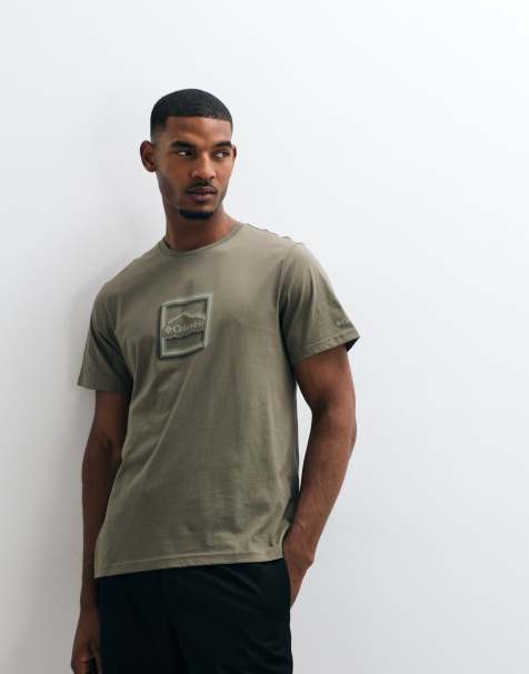 Columbia CSC Grafik-T-Shirt in Grün - view 1