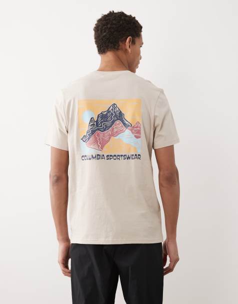Columbia – CSC Outdoor – Ljusbeige t-shirt med tryck baktill - view 1