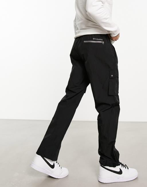 Columbia Doverwood crinkle cargo trousers in black