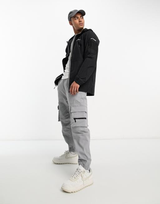 Columbia - Doverwood - Giacca a vento multitasche stropicciata nera - In esclusiva per ASOS  , 3 di 4