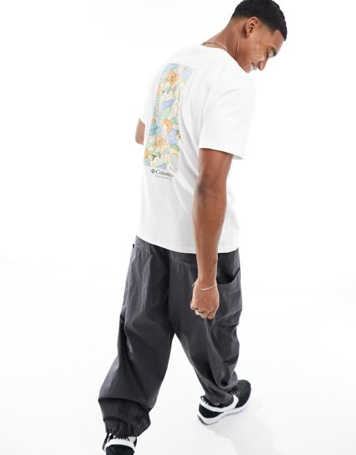 Columbia – Explorers Canyon – T-Shirt in Weiß mit Rückenprint, 3 von 4
