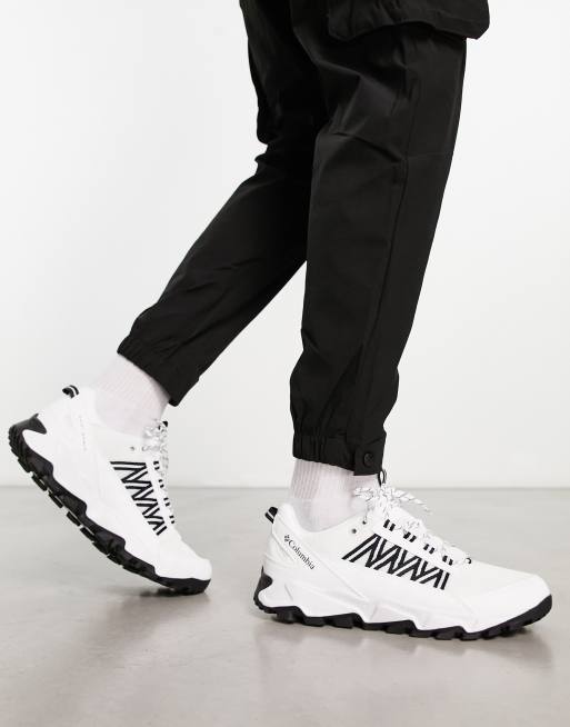 Columbia Flow Fremont trainers in white 
