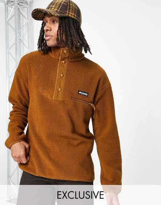 Columbia – Helvetia – Brun fleece med 1/2-långt knappsprund med tryckknappar, endast hos ASOS