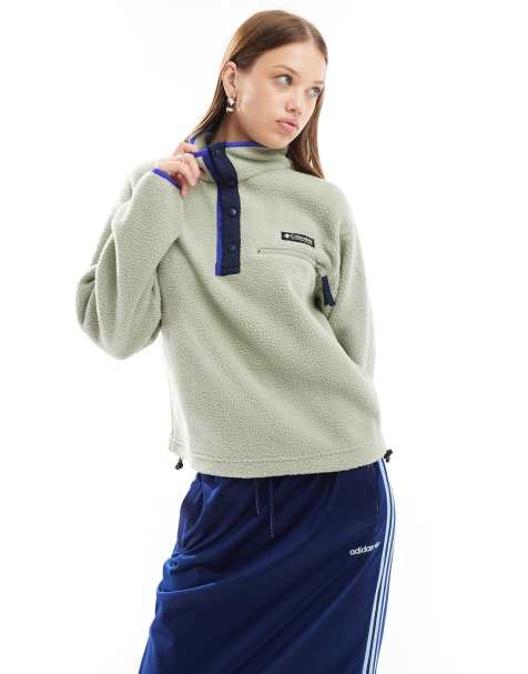 Columbia - Helvetia II - Cropped fleece met korte drukknoopbies in safarigroen - view 1