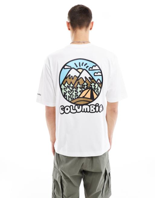 Columbia – Hike Happiness II – T-Shirt in Weiß mit Rückenprint – exklusiv bei ASOS