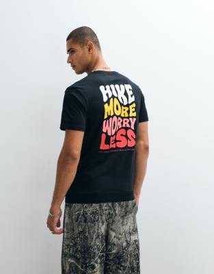 Knoll Canyon - T-Shirt in Schwarz mit Grafik Schwarz S