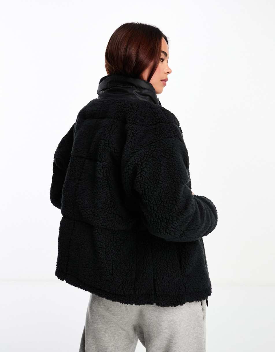 Columbia Lodge Baffled sherpa jacket in black Exclusive at ASOS - BLACK