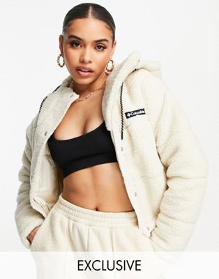 Columbia Lodge cropped jacket in cream Exclusive at ASOS