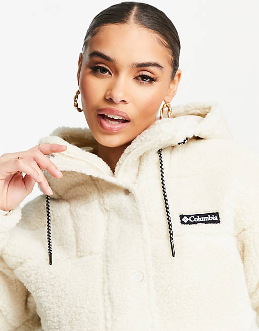 Columbia Lodge cropped jacket in cream Exclusive at ASOS