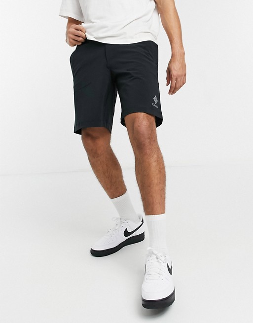 Columbia Lodge Woven shorts in black