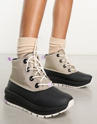 Columbia Moritza Shield ankle snow boots in tan and black