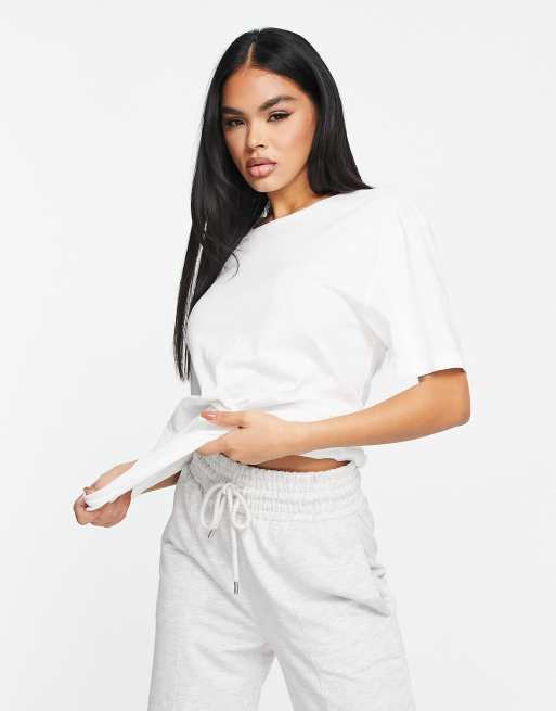 Columbia – Mountain – Biały T-shirt o fasonie boyfriend z grafiką na plecach – tylko w ASOS