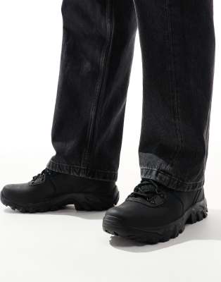 Size 12.0 Columbia Columbia Newton Ridge Plus II waterproof hike boots in black boots