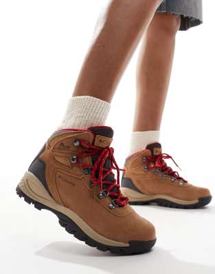 Columbia Newton Ridge Plus Waterfroof Amped Elk/mountain Red Bl4552-286 Women's In Neutral