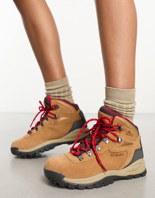 Columbia mountain outlet boots