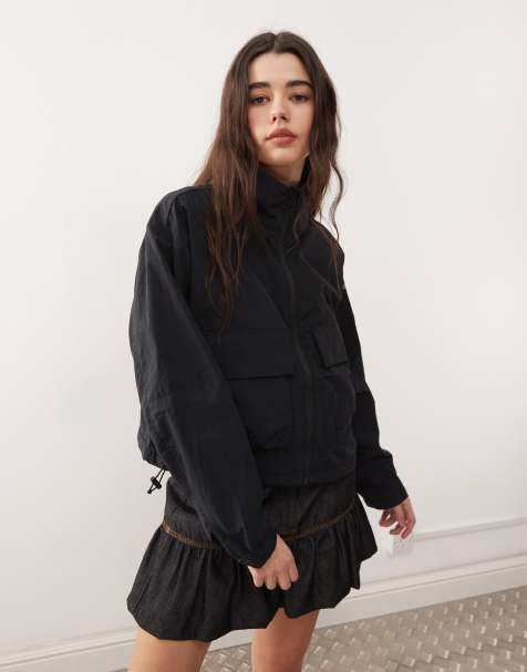 Columbia Paracutie cropped cargo windbreaker in black