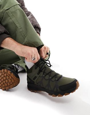 Columbia Peakfreak II waterproof hiking boots in dark green | ASOS