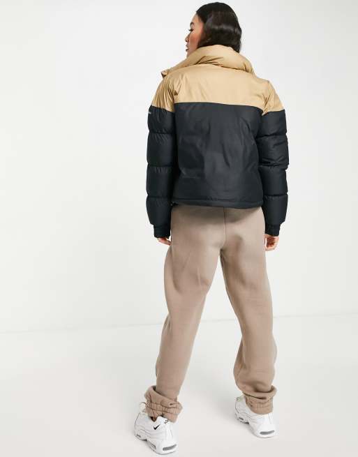 Columbia - Pike Lake - Cropped gewatteerd puffer jack in zwart/beige, 2 van 4
