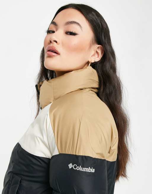 Columbia – Pike Lake – Svart/beige pufferjacka i kort design, 3 av 4