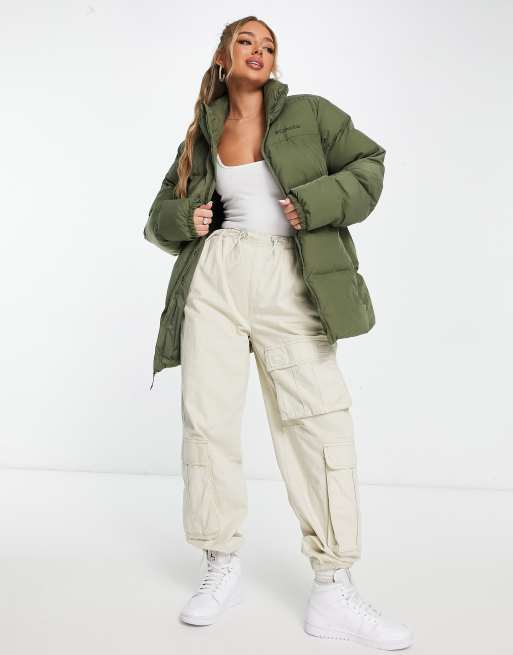 Columbia – Puffect – Khakifärgad pufferjacka i nylon med krinklad finish, endast hos ASOS, 4 av 4