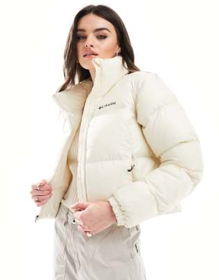 Columbia - Puffect - Kurze Jacke in Creme, exklusiv bei ASOS-Weiß