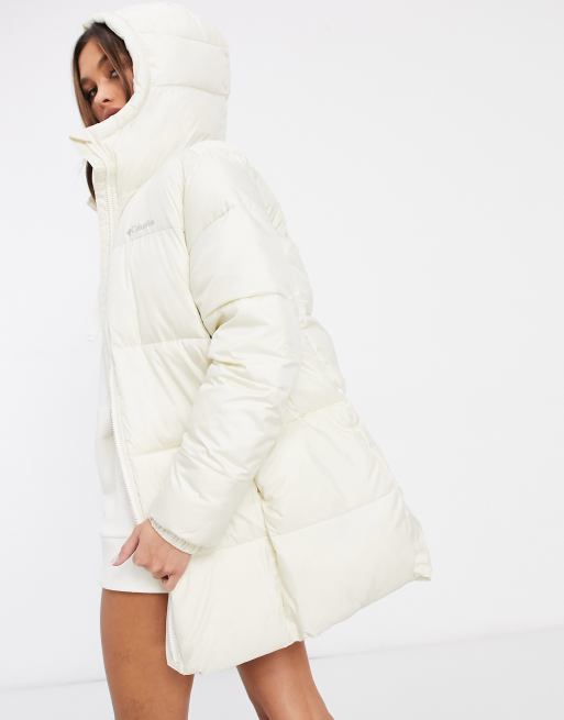 Columbia Puffect Mid jacket in white, 2 of 4