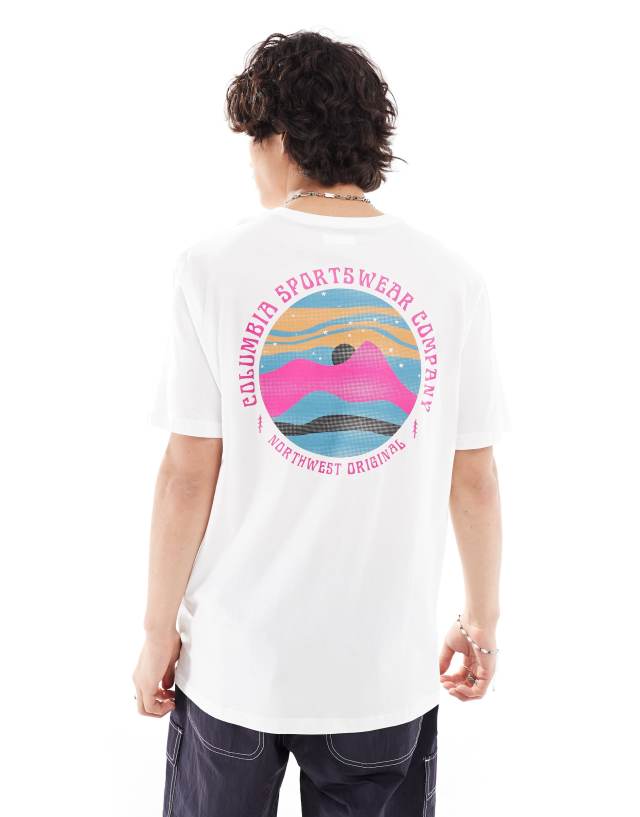 Columbia - rollingwood back print t-shirt in white exclusive at asos