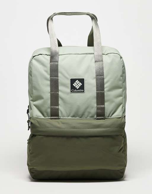 Columbia Unisex Trek 24L backpack in khaki | ASOS