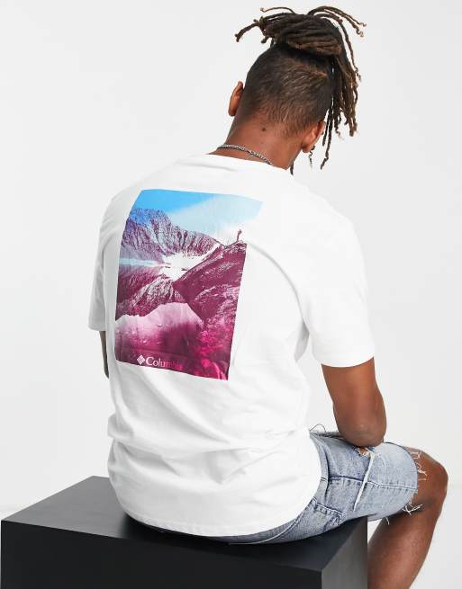Columbia - Westhoff - T-shirt met print op de achterkant in wit, exclusief bij ASOS