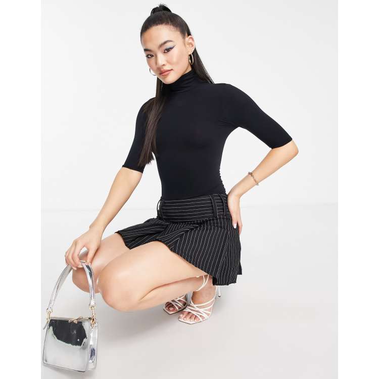 Commando turtleneck short sleeve bodysuit in black