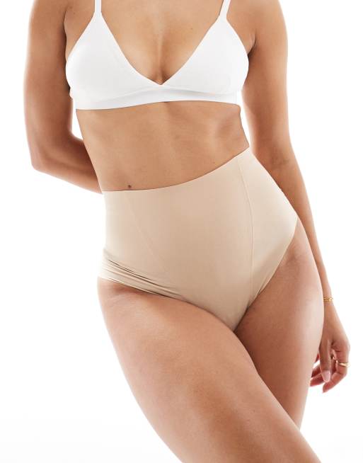Commando Zoned smoothing thong in beige