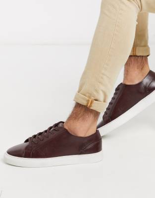 common people sneakers