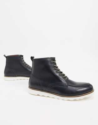 common people sneakers