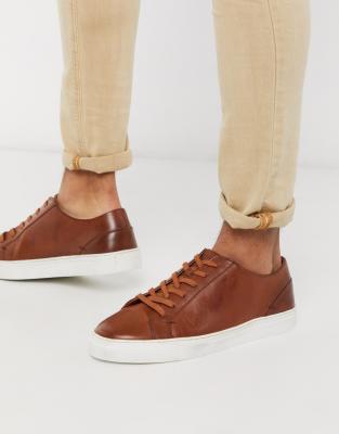 common people sneakers