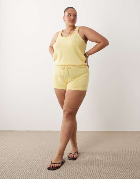 Conjunto amarillo limón de pantalones cortos y top de tirantes con cuello ancho redondeado de algodón de ASOS DESIGN Curve - view 1