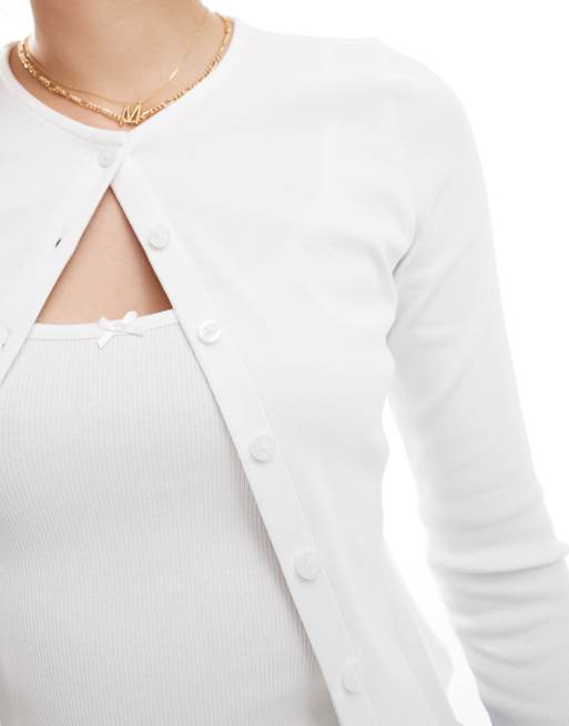 Conjunto blanco de top de tirantes y cárdigan de canalé de Miss Selfridge, 3 de 4