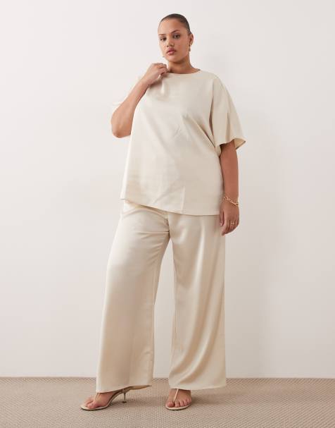 Conjunto blanco ostra de top extragrande y pantalones de pernera ancha con lazada en la cintura de satén de Pretty Lavish Curve - view 1