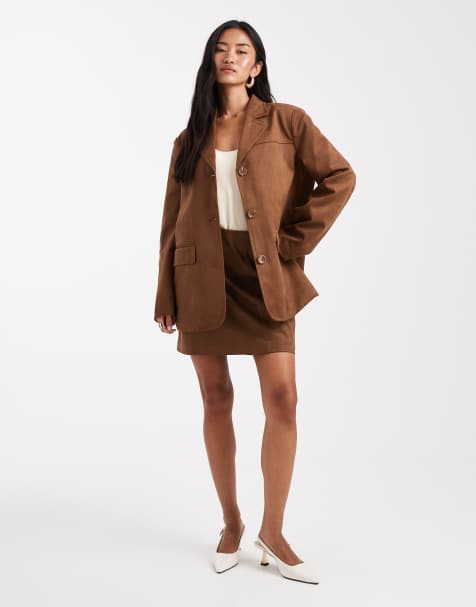 Conjunto color camel de americana y minifalda de antelina premium de Object - view 1